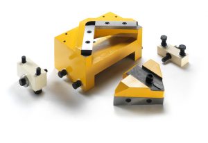 Triangular notching equipment for Hydracrop 110