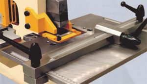 geka-usa-hydraulic-ironworker-rectangular-notching-minicrop
