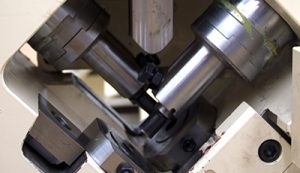 geka-usa-cnc-line-angle-gamma-roller-80-punching-unit-2