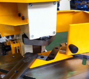 geka-usa-triangular-notching-bendicrop copia geka-usa-triangular-notching-bendicrop
